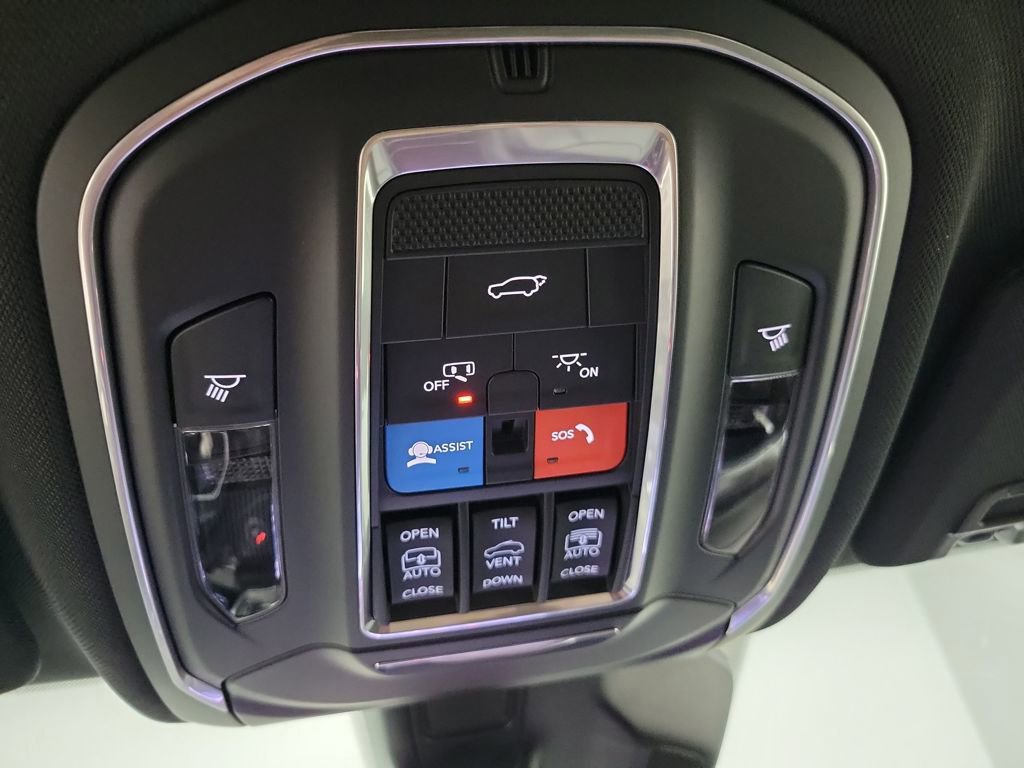 New 2025 Jeep Grand Cherokee L Limited w/ Trailer Tow Package image 28