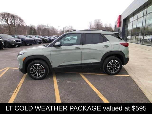 Used 2025 Chevrolet TrailBlazer LT w/ LT Cold Weather Package image 3