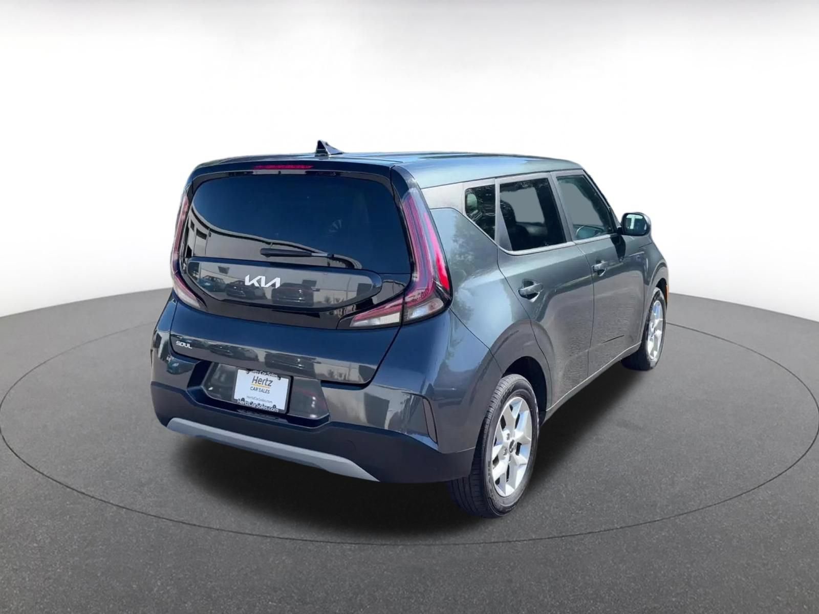 Used 2025 Kia Soul LX w/ LX Technology Package FWD image 13