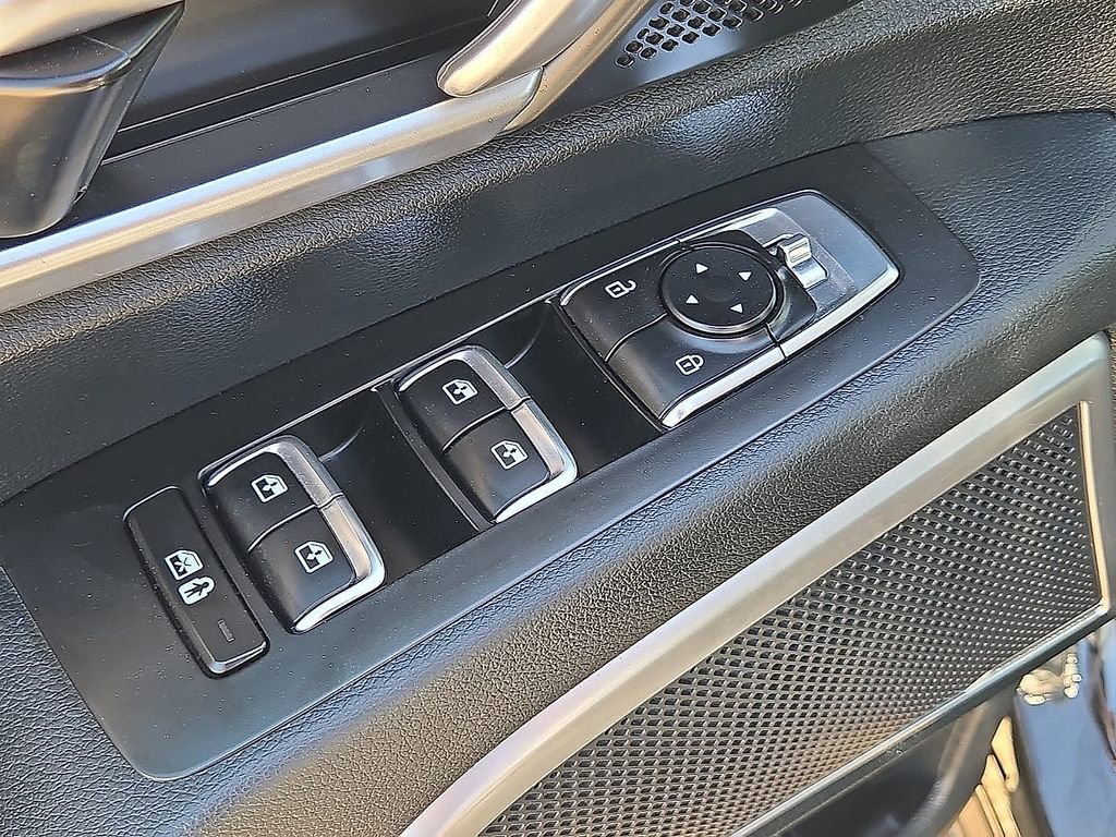 Used 2025 Kia Telluride S AWD/4WD image 21
