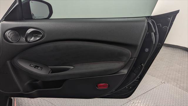 Used 2015 Nissan 370Z NISMO image 18