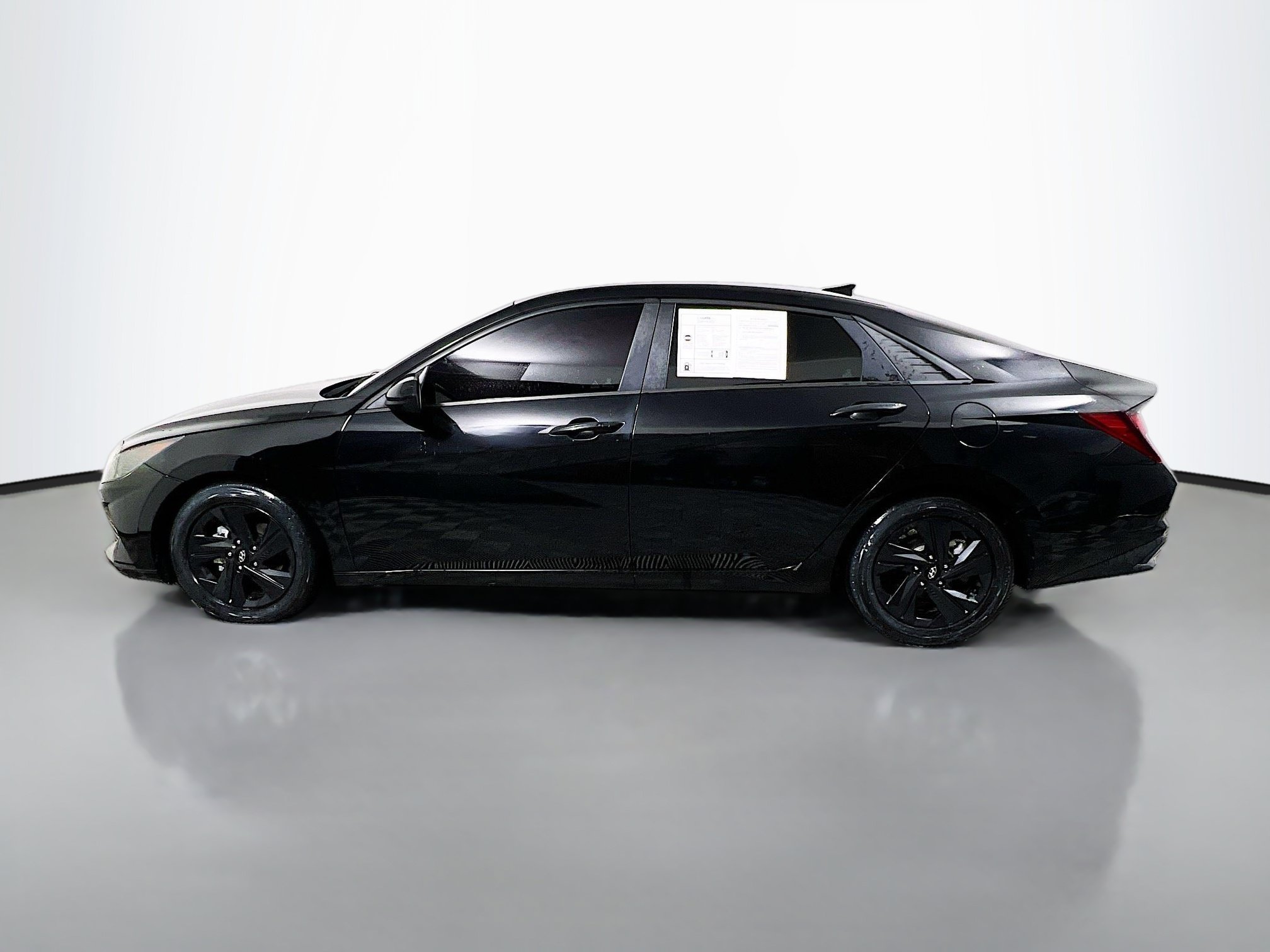 Used 2021 Hyundai Elantra SEL FWD image 9
