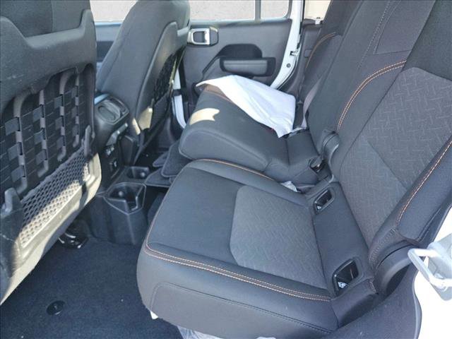 Used 2022 Jeep Gladiator Mojave w/ Trailer Tow Package image 10