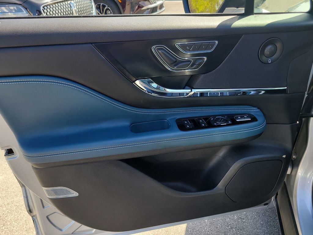 Certified 2020 Lincoln Corsair Reserve w/ Equipment Group 202A image 14