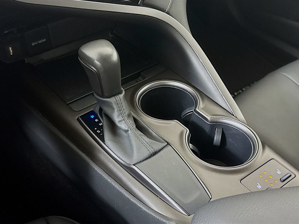 Used 2024 Toyota Camry SE FWD image 19