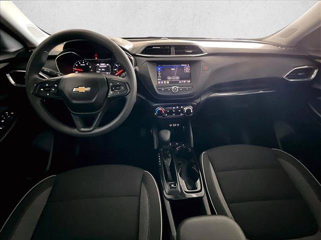 Used 2023 Chevrolet TrailBlazer LT FWD image 16