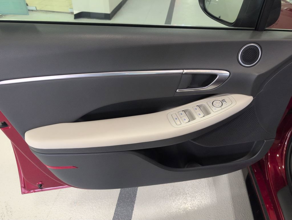 Certified 2023 Hyundai Sonata SEL FWD image 11