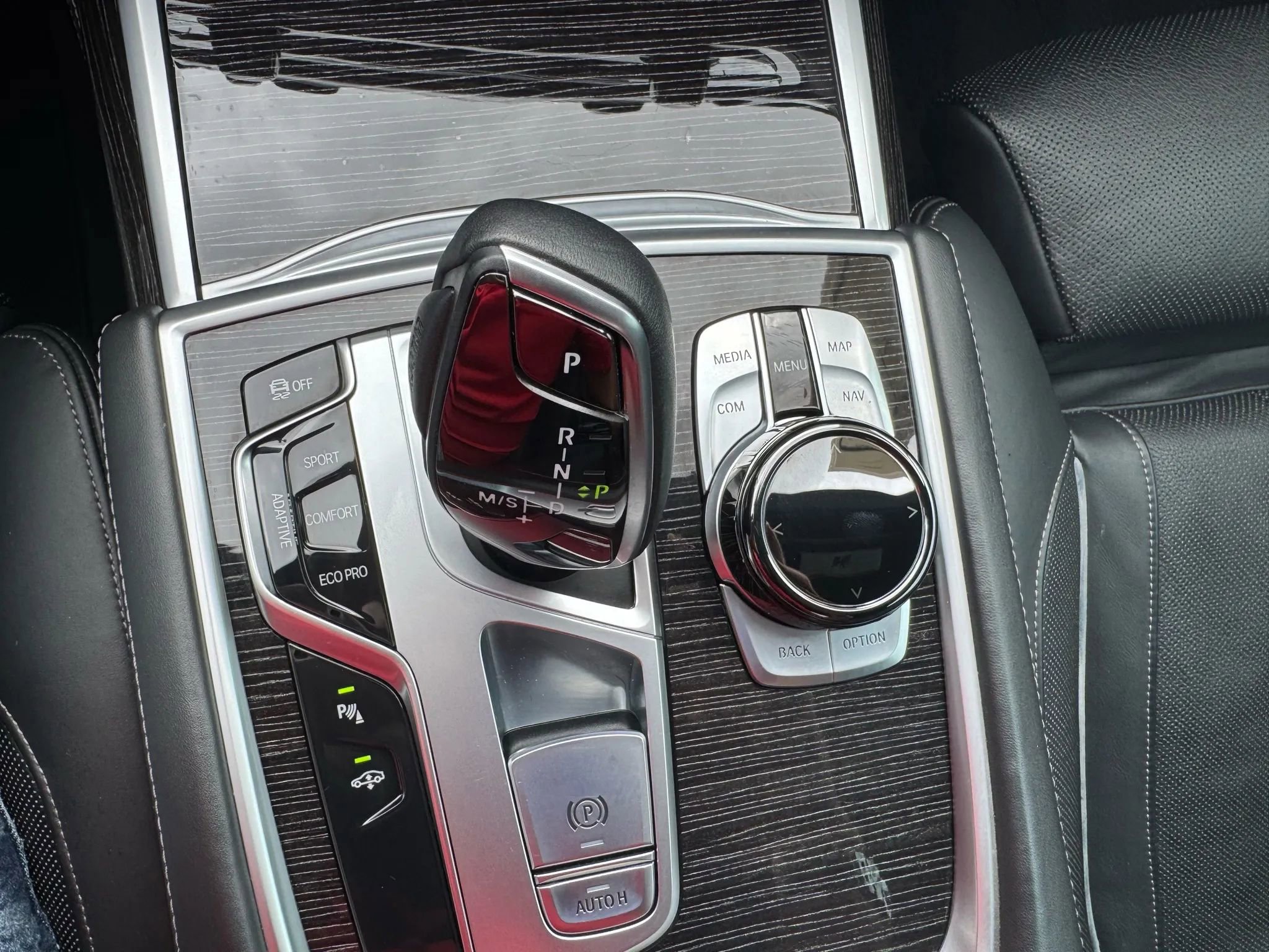 Used 2019 BMW 750i w/ Executive Package image 37