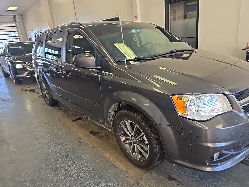 Used 2017 Dodge Grand Caravan SXT