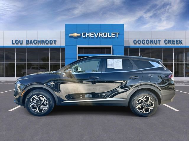 Used 2024 Kia Sportage LX image 5