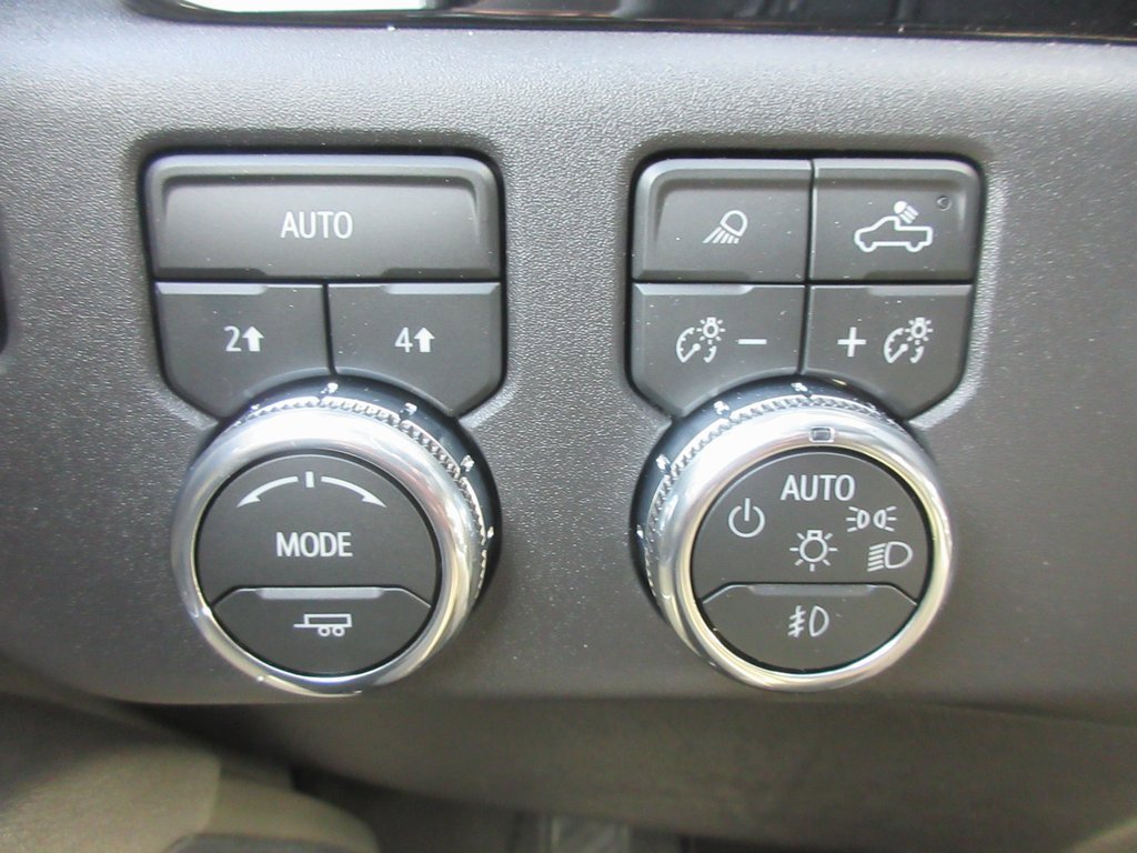 New 2026 GMC Sierra 1500 SLT image 16