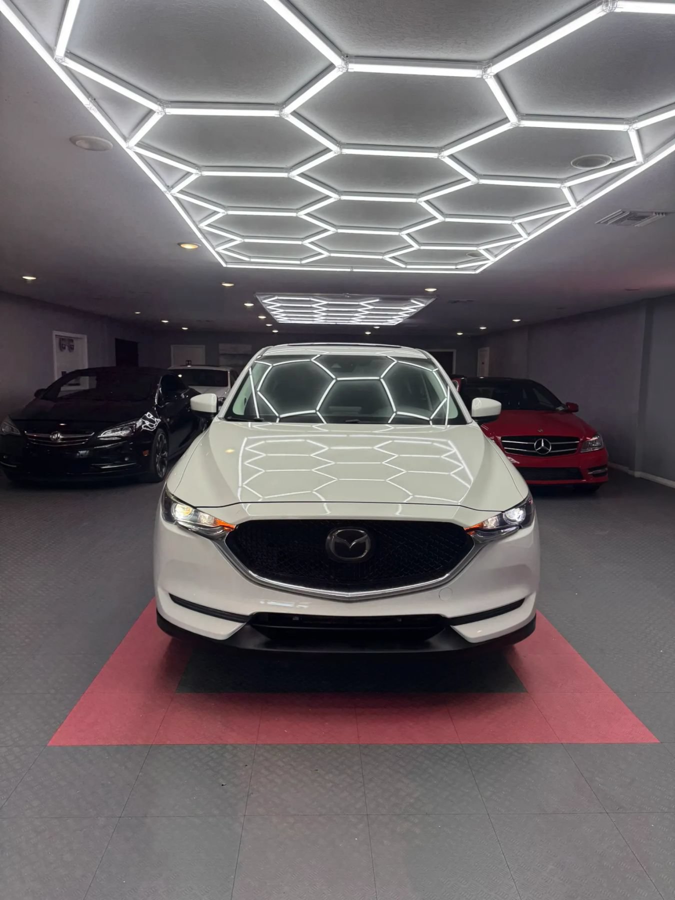 Used 2019 MAZDA CX-5 Touring AWD/4WD image 2