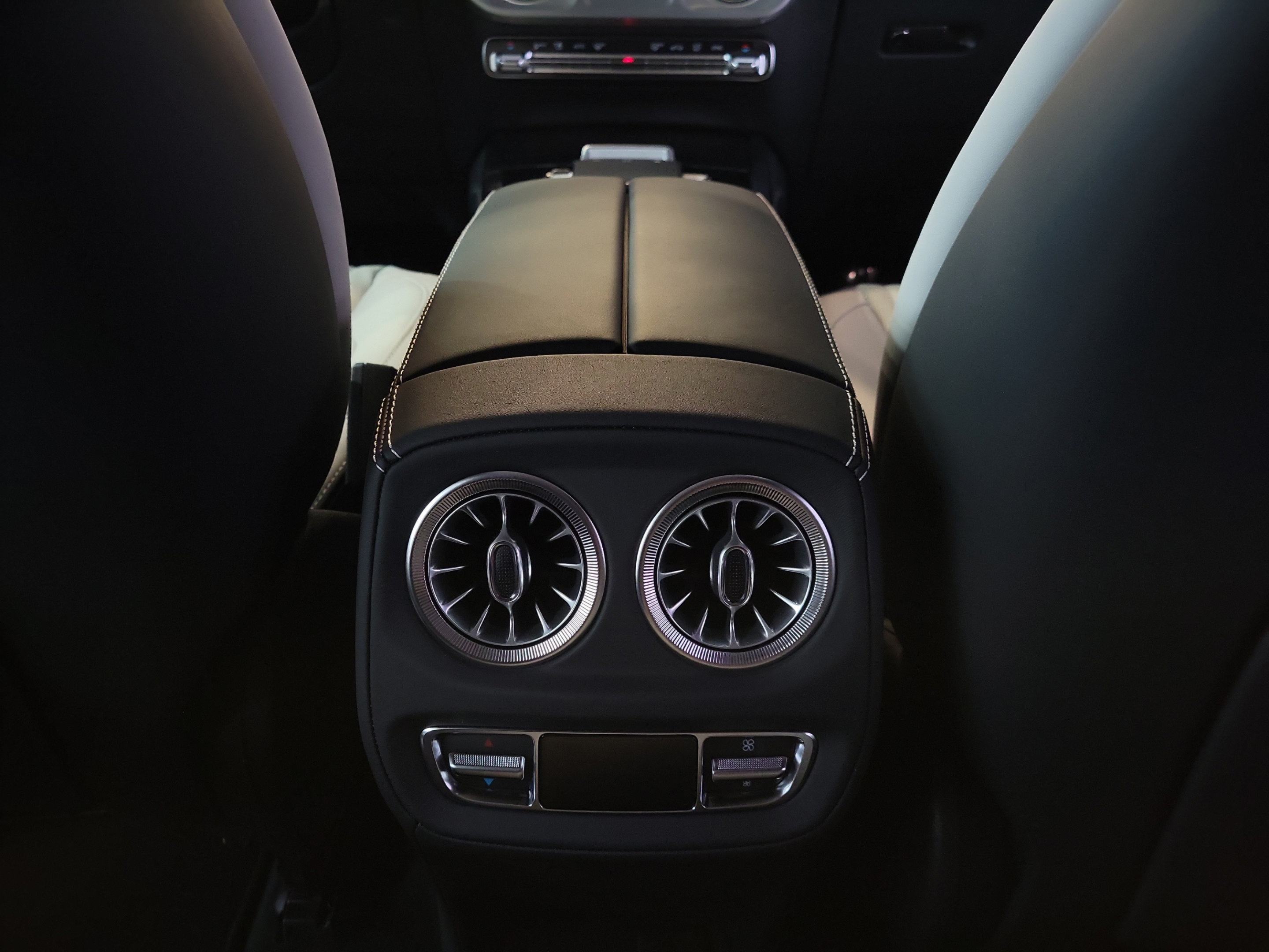 New 2027 Mercedes-Benz G 63 AMG 4MATIC image 12