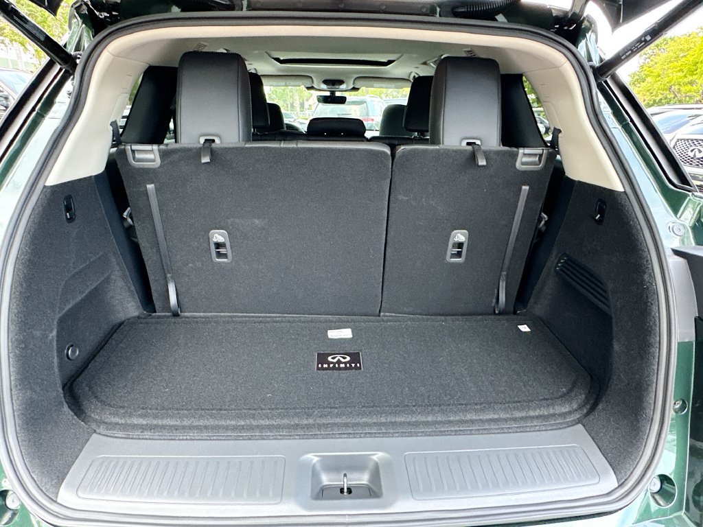 Used 2027 INFINITI QX60 Luxe w/ Cargo Package FWD image 29