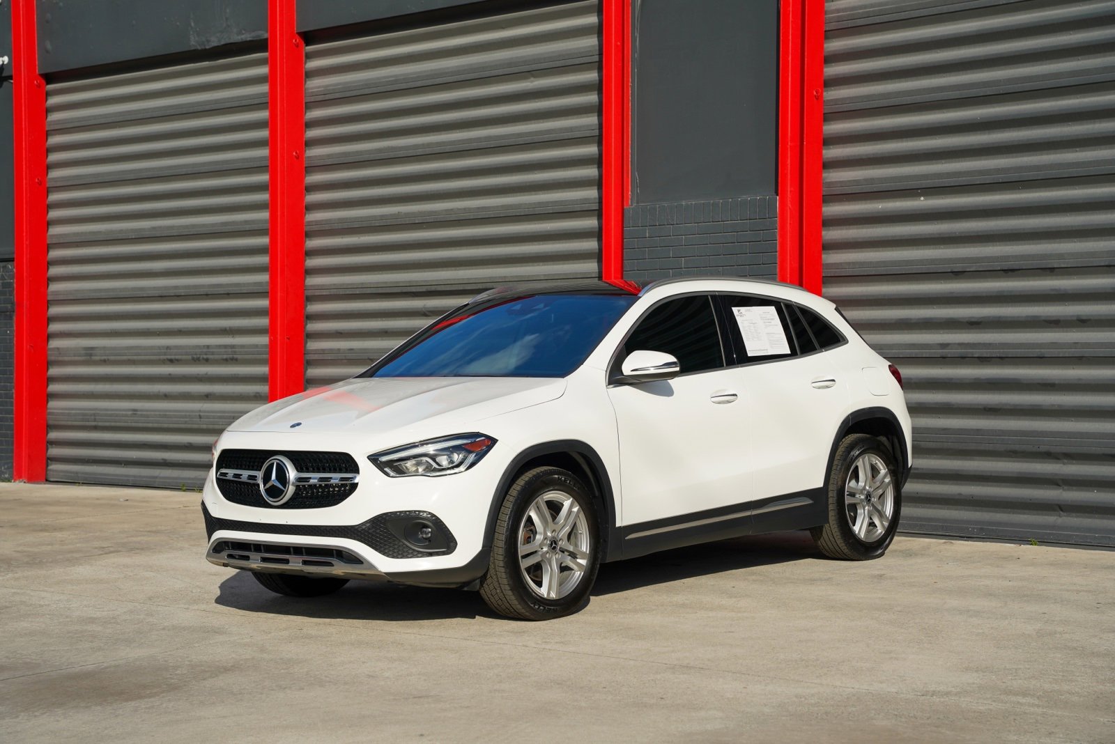 Used 2023 Mercedes-Benz GLA 250 4MATIC image 1
