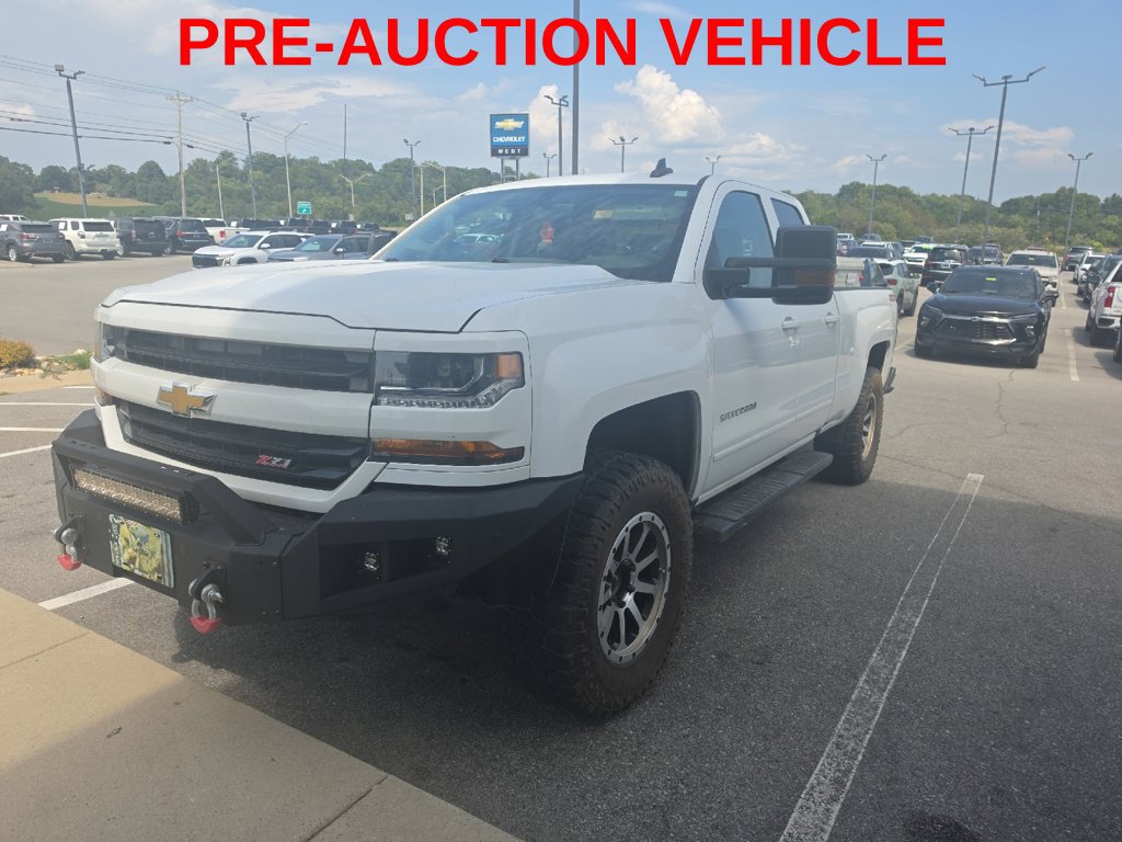 Used 2017 Chevrolet Silverado 1500 LT w/ All Star Edition AWD/4WD image 2