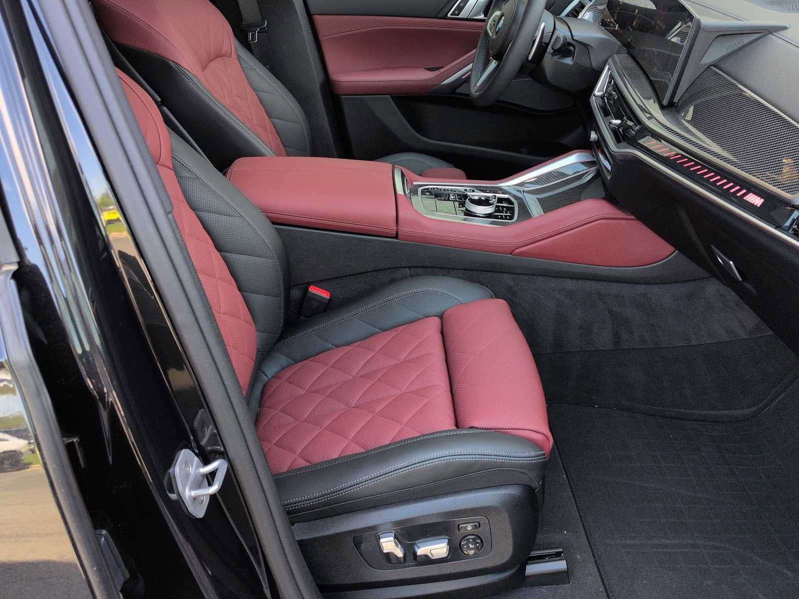 Used 2025 BMW X6 M60i w/ Executive Package AWD/4WD image 24