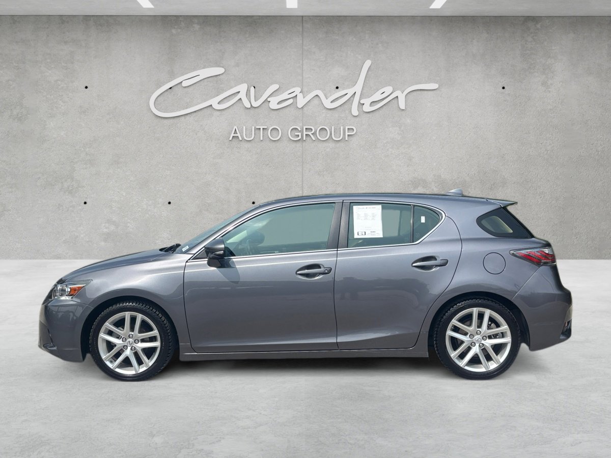 Used 2016 Lexus CT 200h w/ Seat Comfort Package FWD image 15