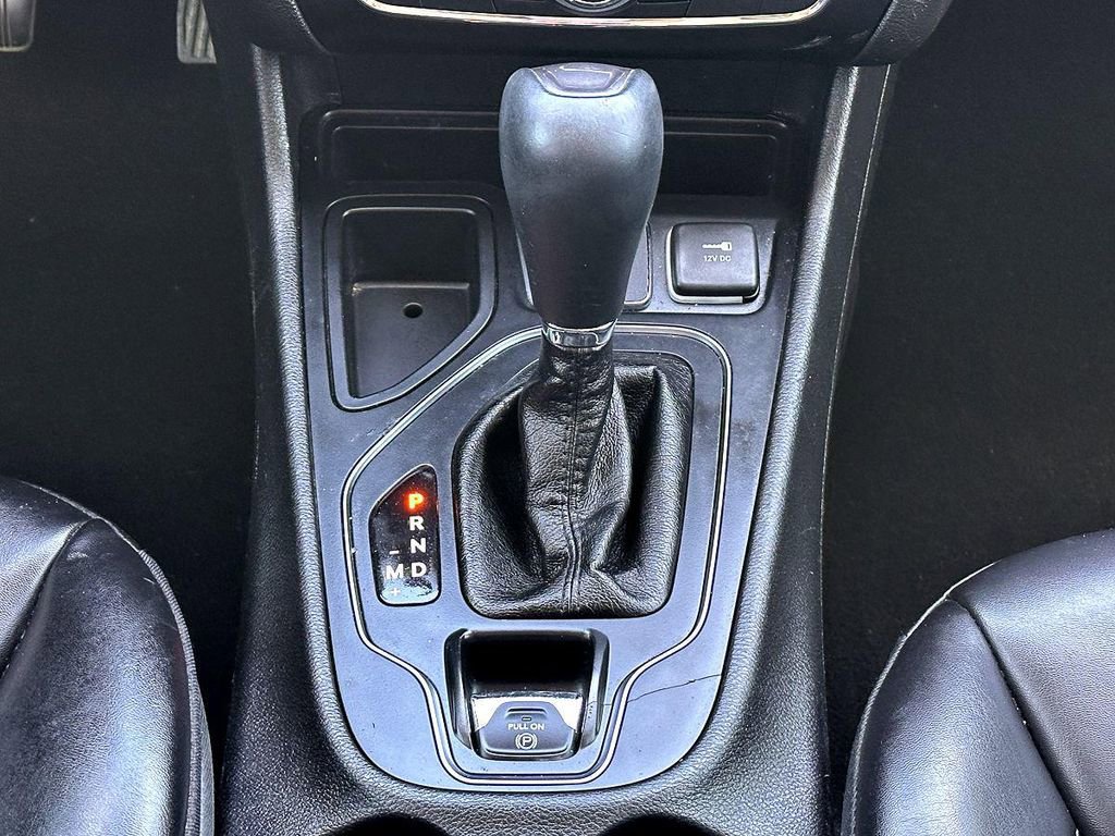 Used 2019 Jeep Cherokee Latitude Plus image 32