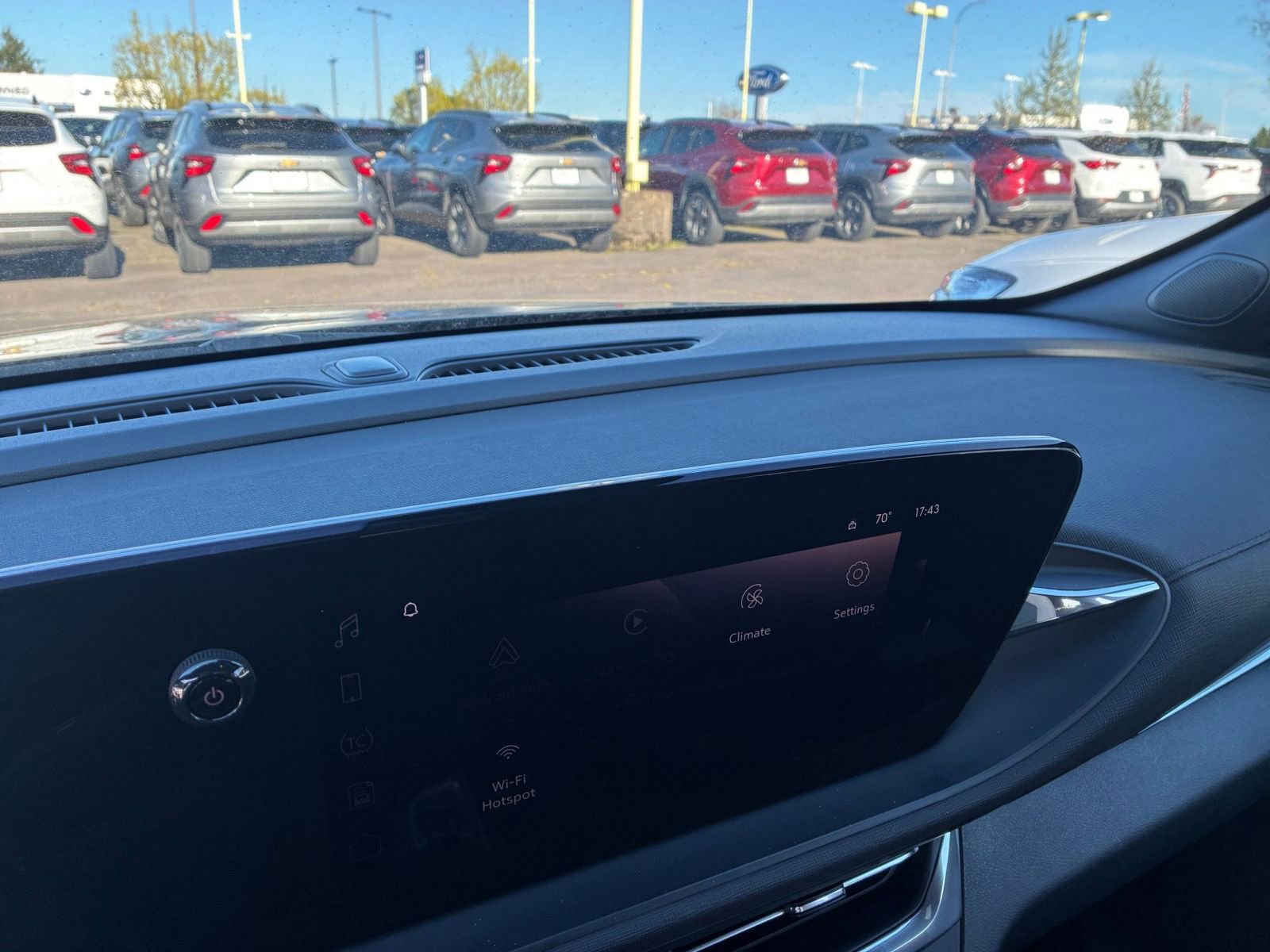Used 2025 Buick Envista Preferred FWD image 17
