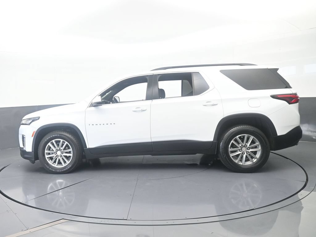 Used 2023 Chevrolet Traverse LT FWD image 3