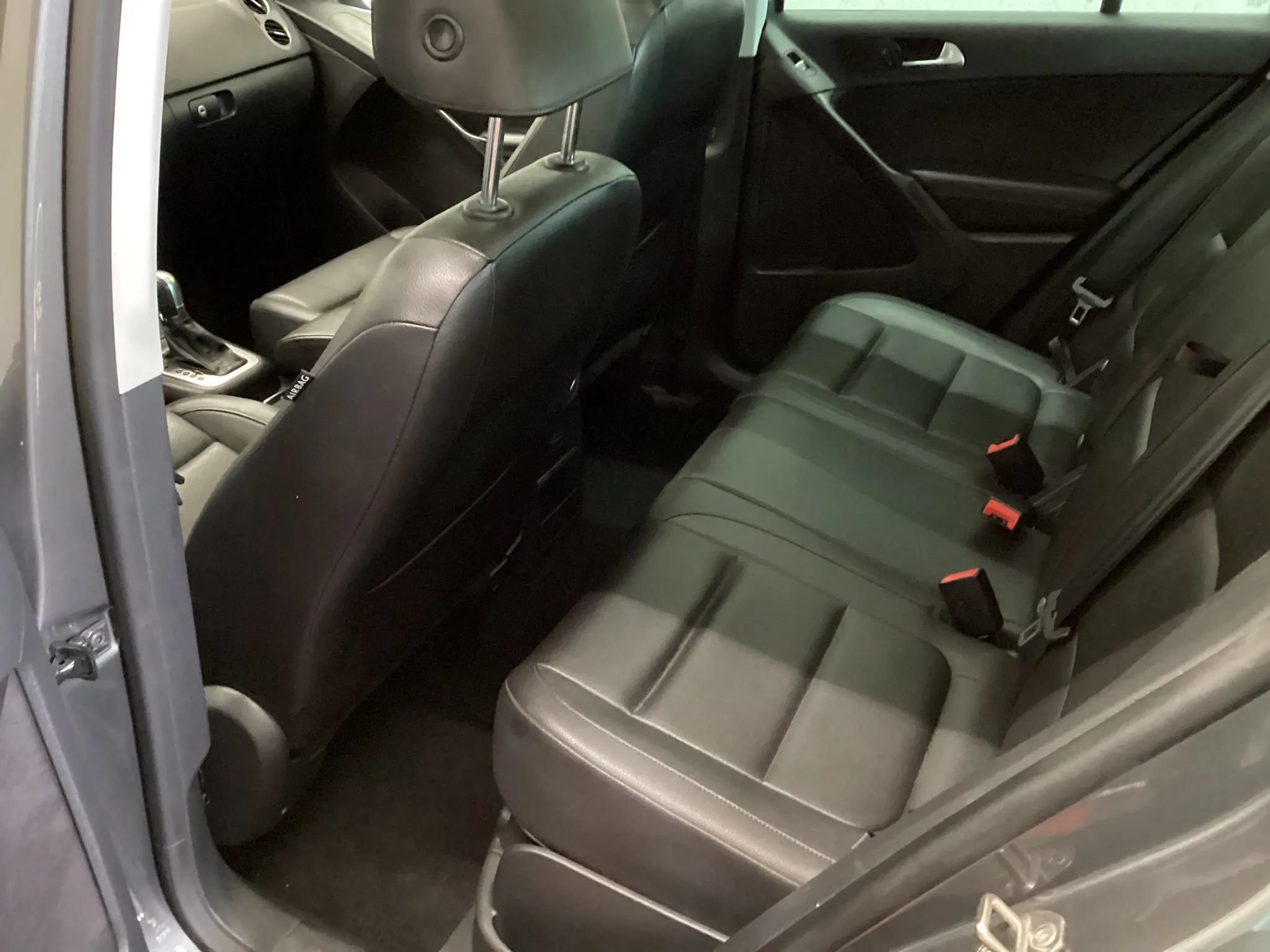 Used 2016 Volkswagen Tiguan SE FWD image 7