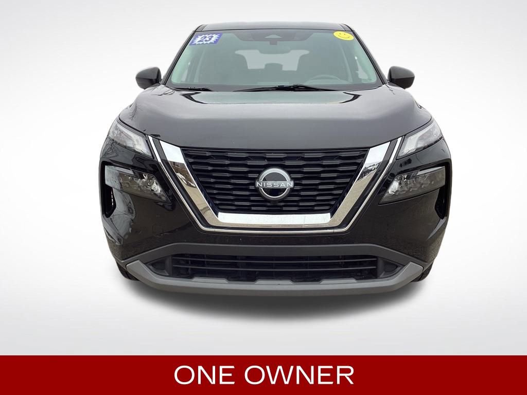 Used 2023 Nissan Rogue S image 3