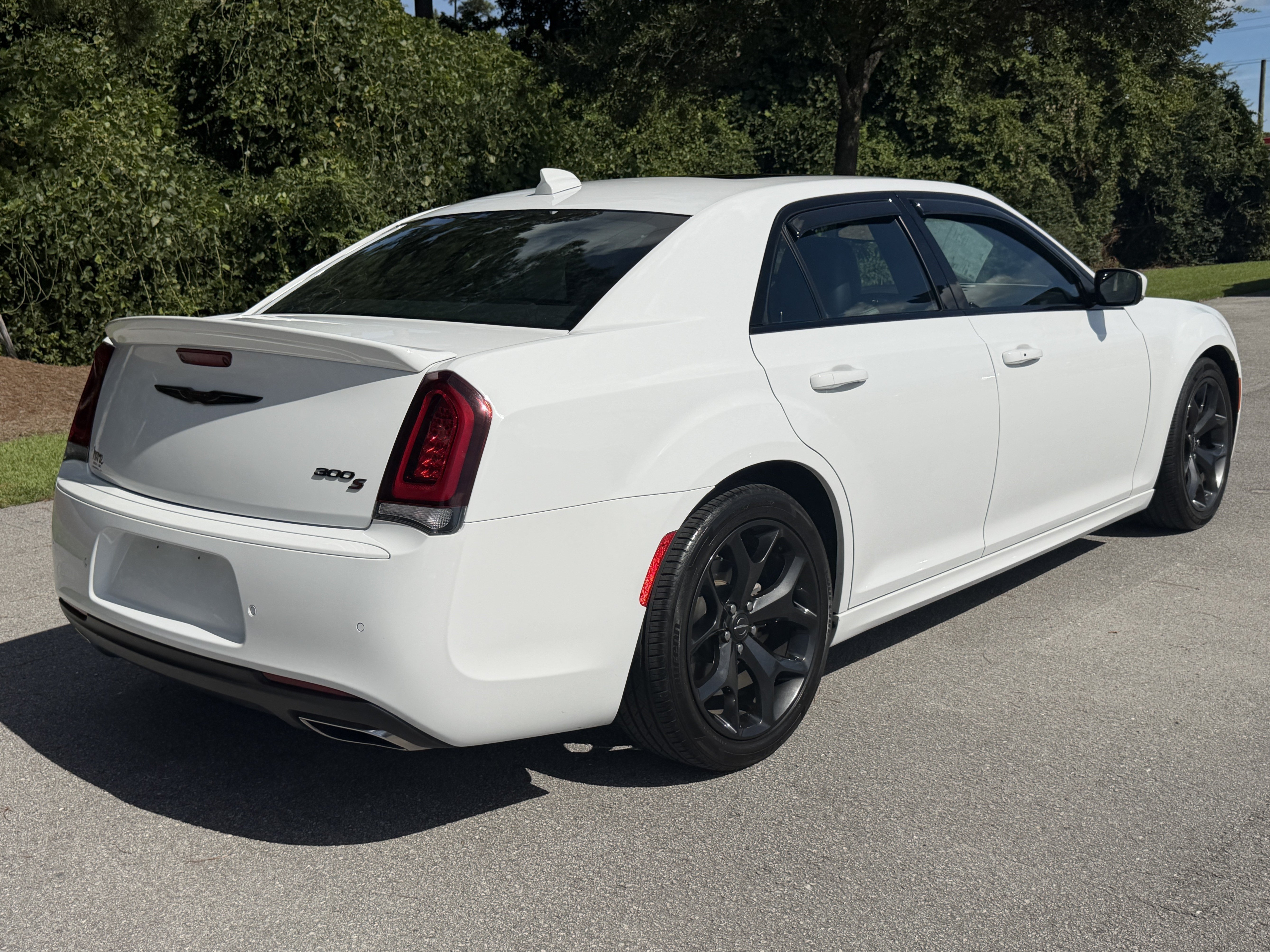 Used 2022 Chrysler 300 S RWD image 32