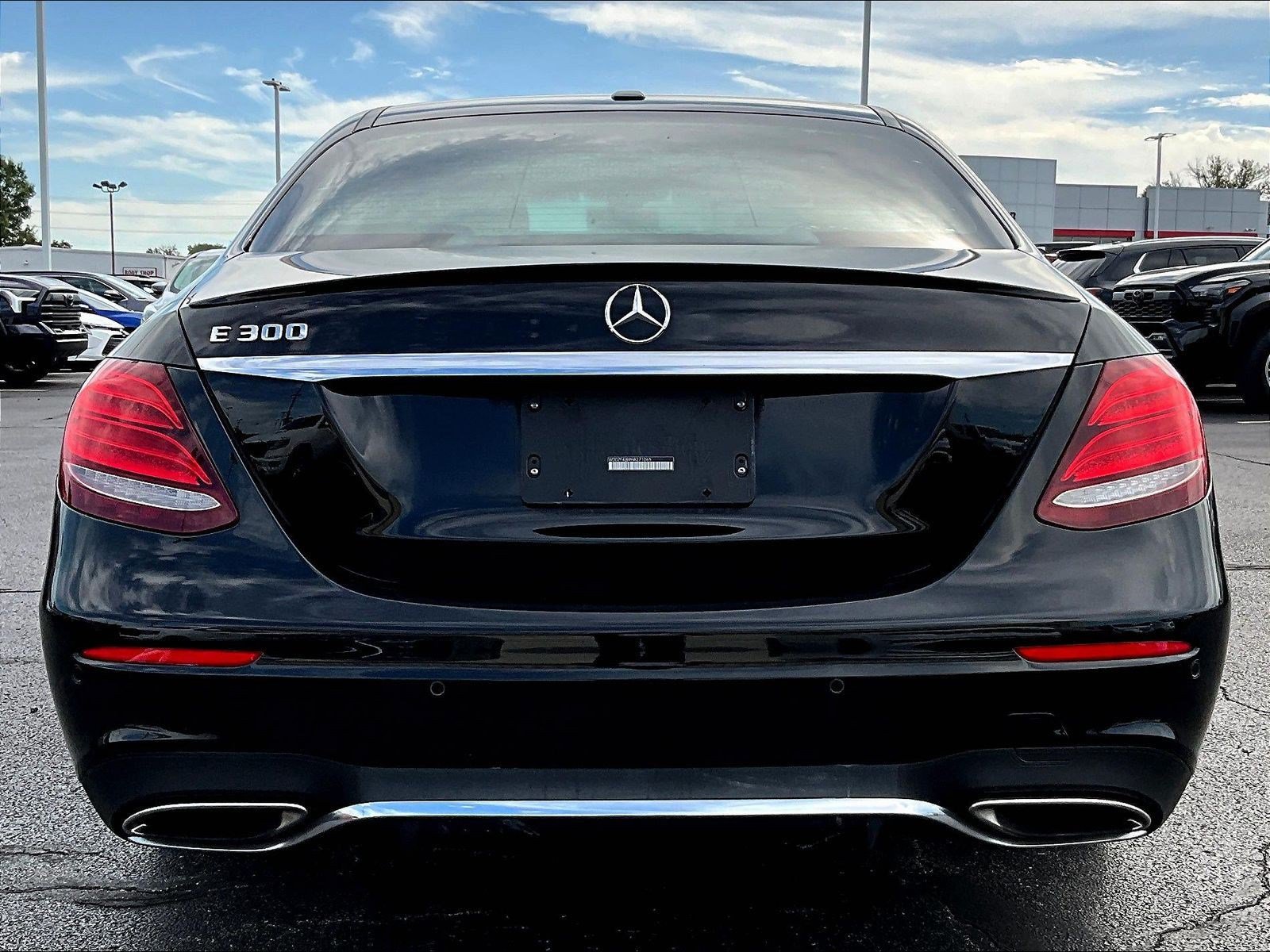 Used 2017 Mercedes-Benz E 300 image 5