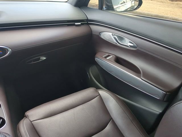 Used 2024 Genesis GV70 2.5T w/ Advanced Package image 16