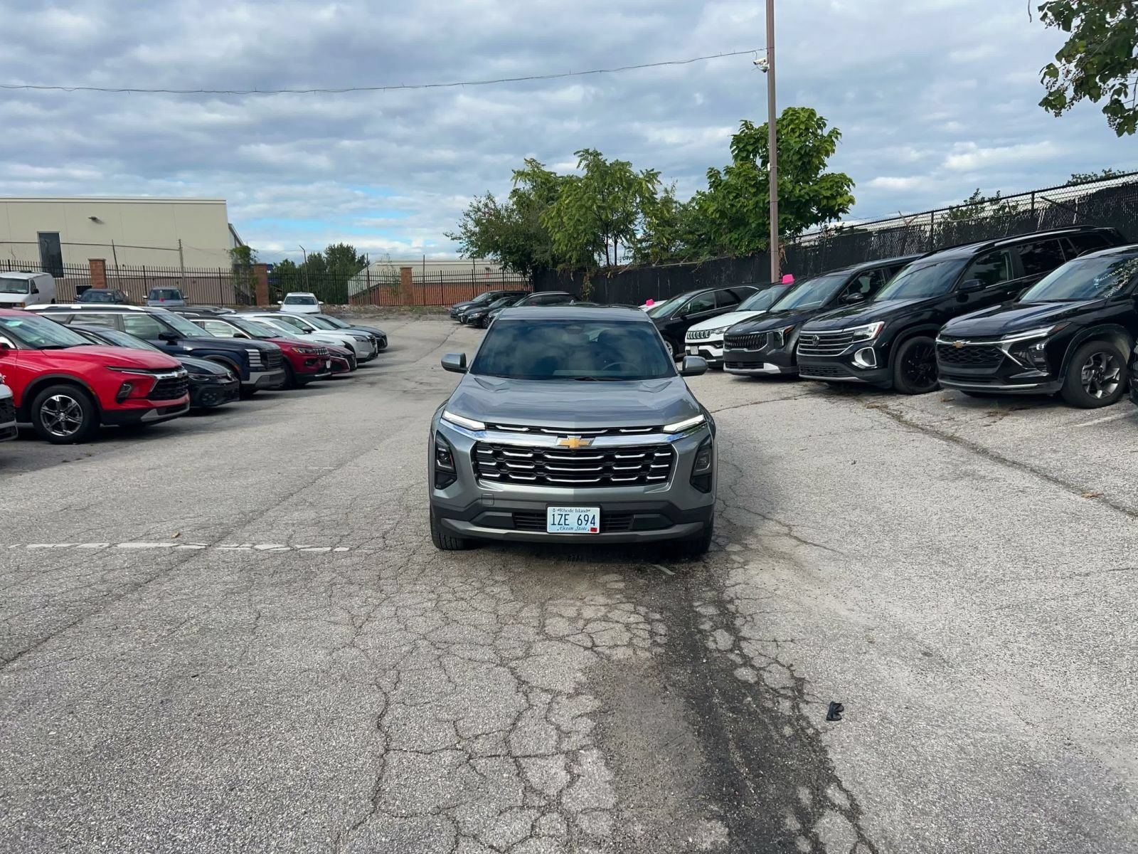 Used 2025 Chevrolet Equinox LT FWD image 4
