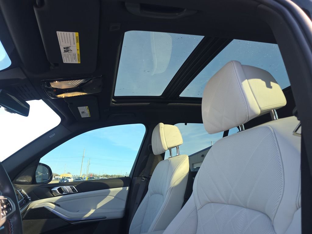 Used 2024 BMW X5 M60i image 8