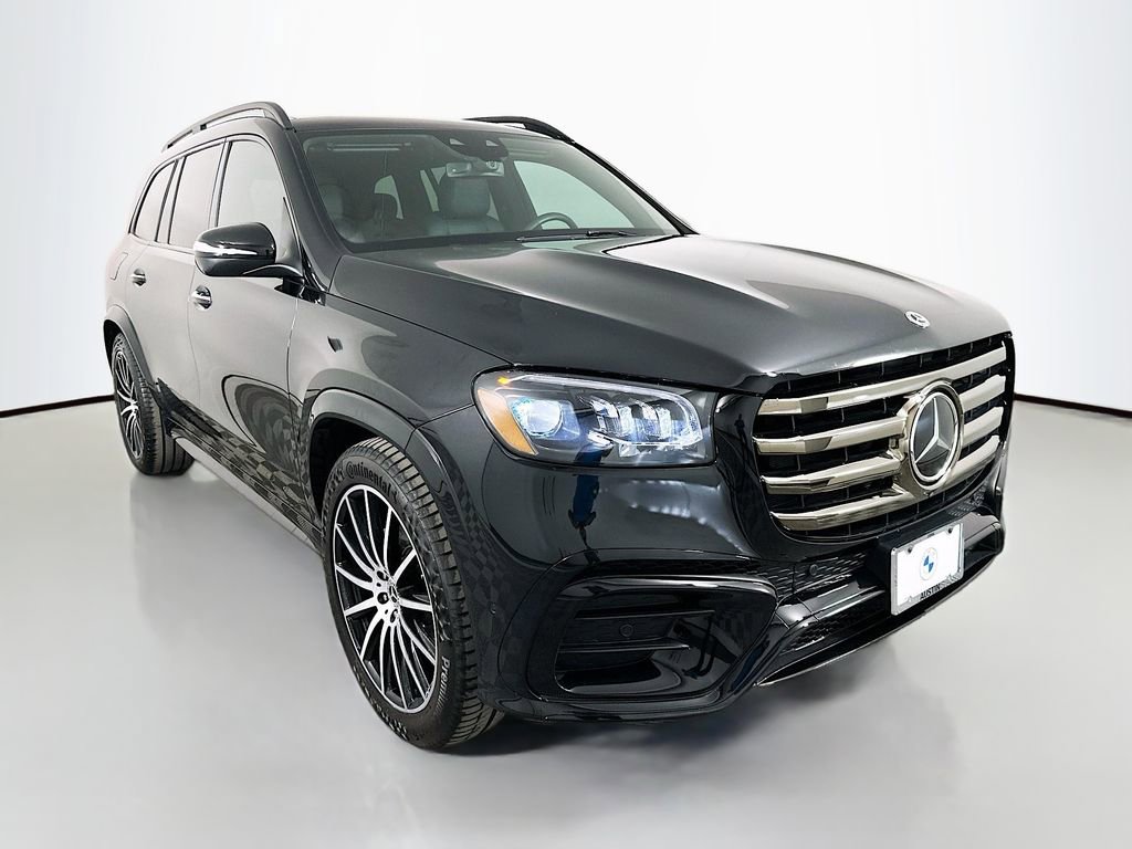 Used 2025 Mercedes-Benz GLS 450 4MATIC image 3