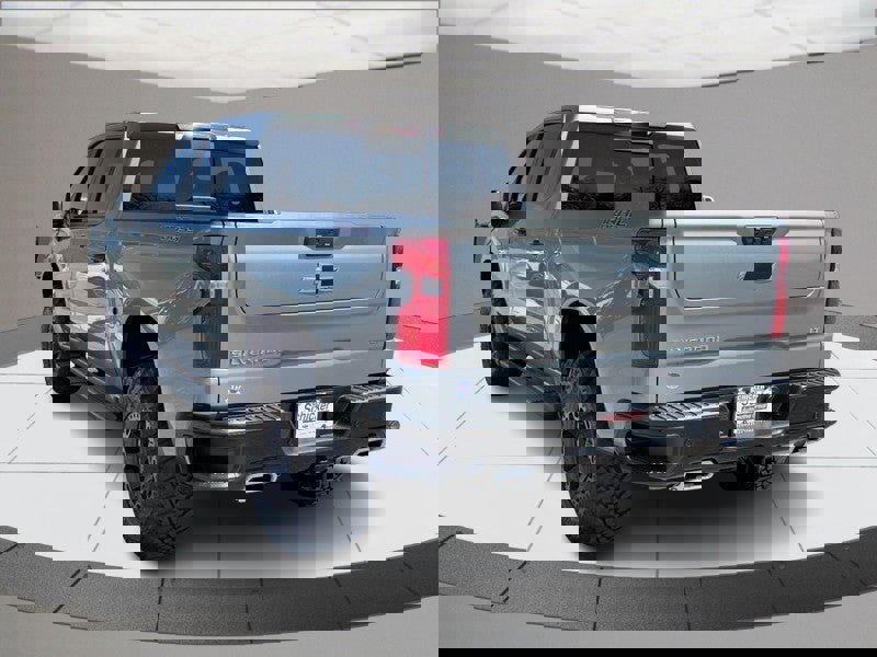 Used 2025 Chevrolet Silverado 1500 LT Trail Boss w/ Convenience Package II image 6