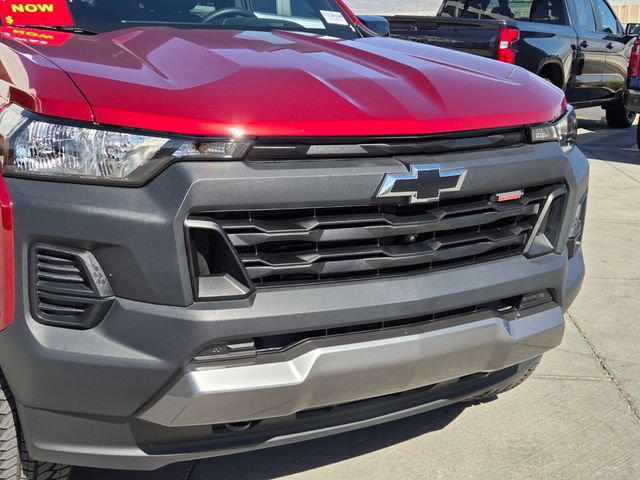 Certified 2025 Chevrolet Colorado Trail Boss w/ Midnight Edition AWD/4WD image 8