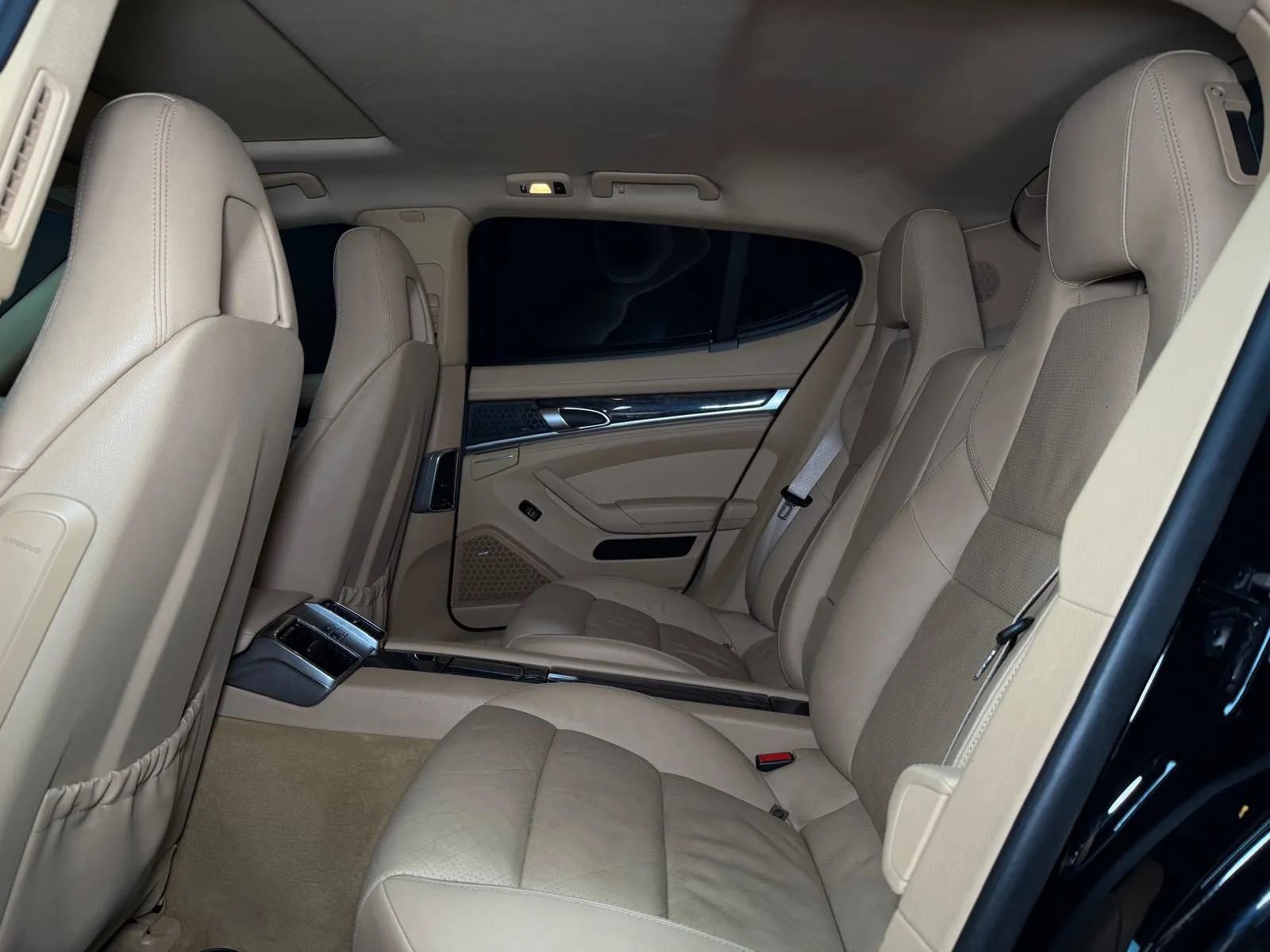 Used 2010 Porsche Panamera S image 18