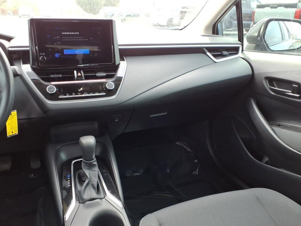 Used 2025 Toyota Corolla LE image 14