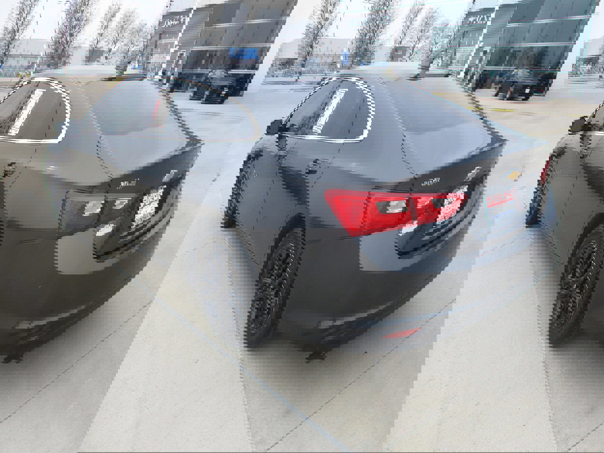 Used 2016 Chevrolet Malibu LT image 3