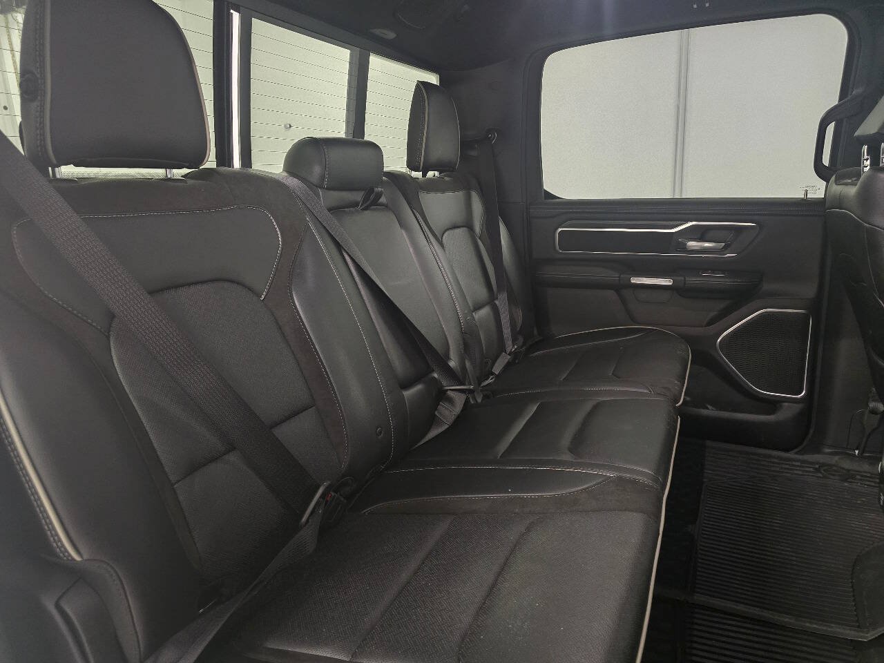 Used 2023 RAM 1500 Laramie AWD/4WD image 16