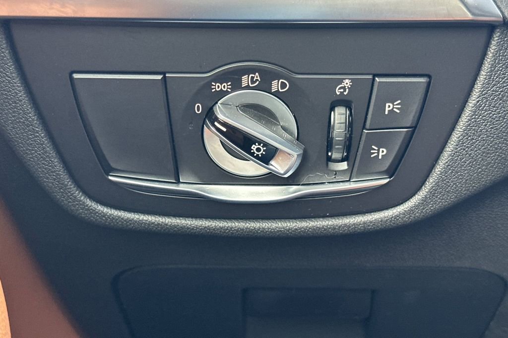 Used 2023 BMW X3 sDrive30i w/ Premium Package image 32