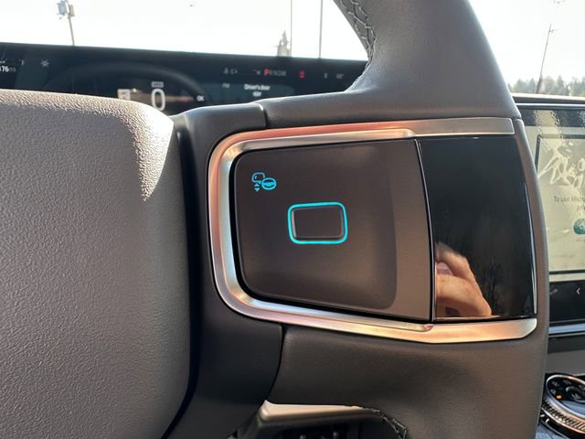 New 2025 Ford Expedition Active image 12