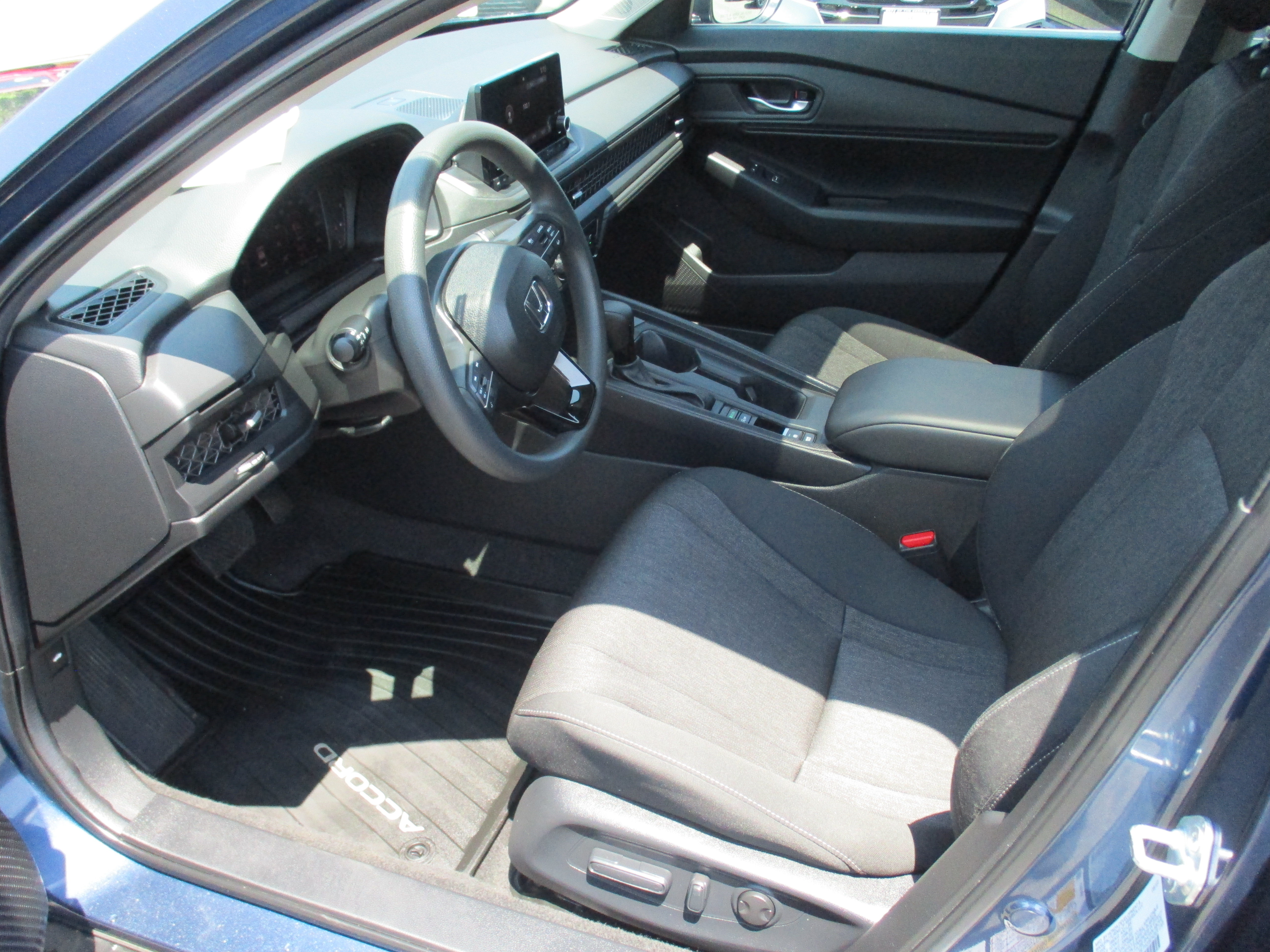 Certified 2023 Honda Accord EX image 11