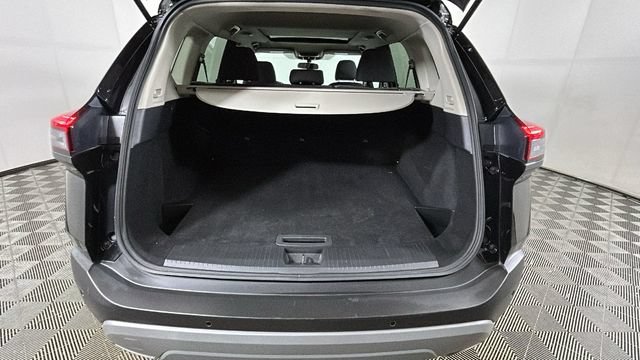 Used 2021 Nissan Rogue SV FWD image 28