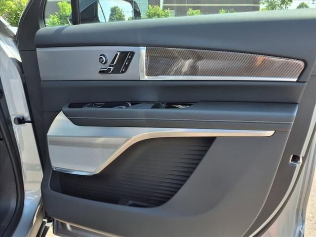 New 2026 Cadillac Vistiq Luxury image 25