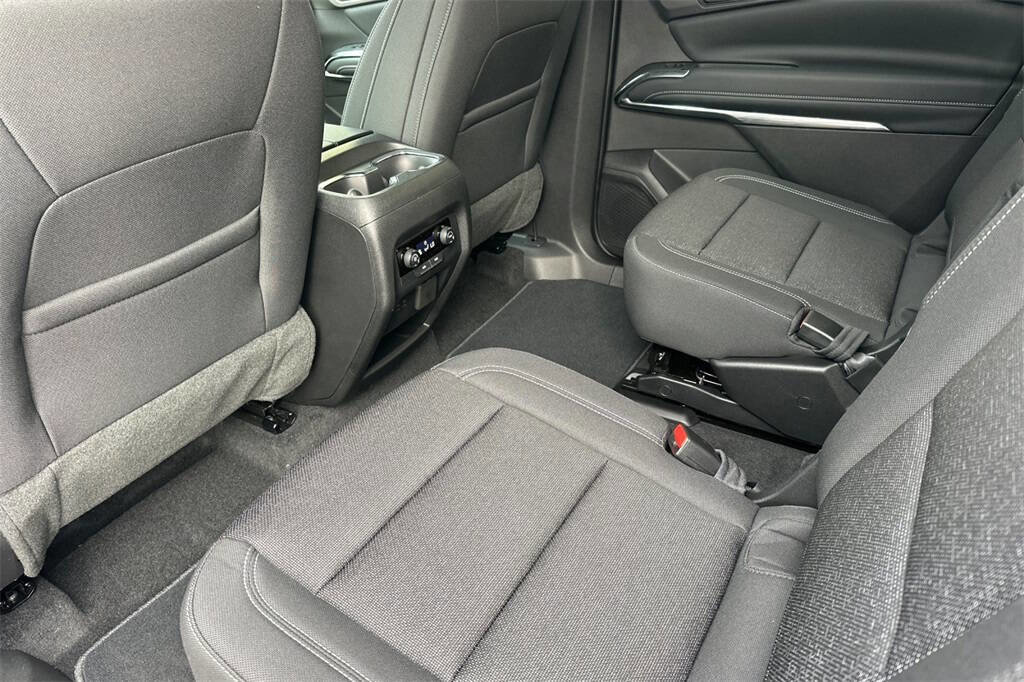 New 2026 Chevrolet Traverse LT w/ Midnight/Sport Edition image 13