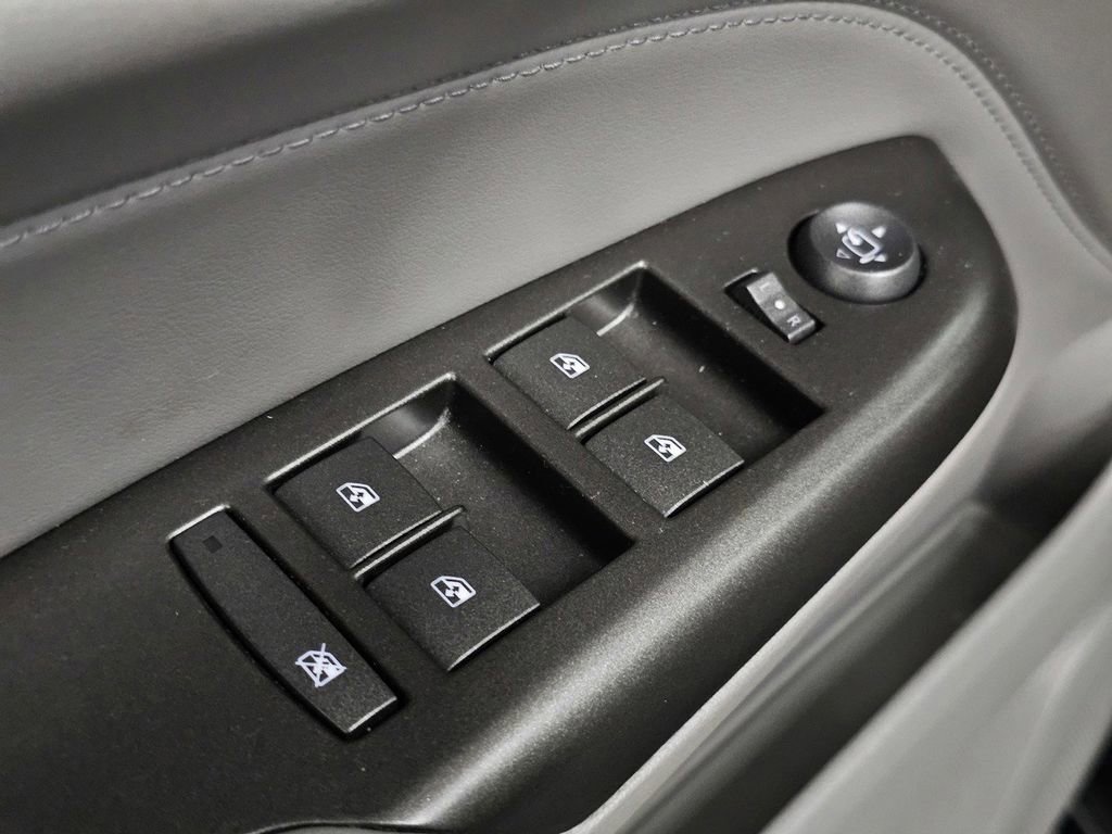 Used 2012 Cadillac SRX Luxury FWD image 32
