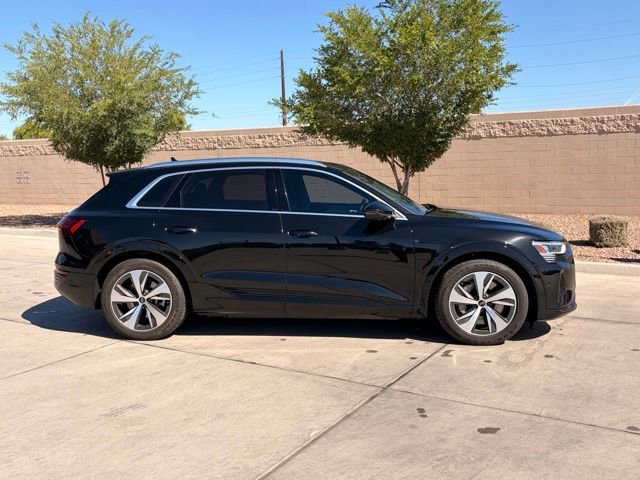 Used 2024 Audi Q8 e-tron Premium Plus w/ Premium Plus Package AWD/4WD image 5