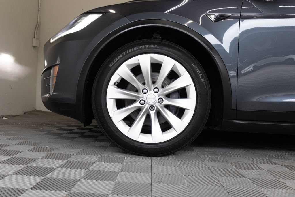 Used 2018 Tesla Model X 100D AWD/4WD image 9