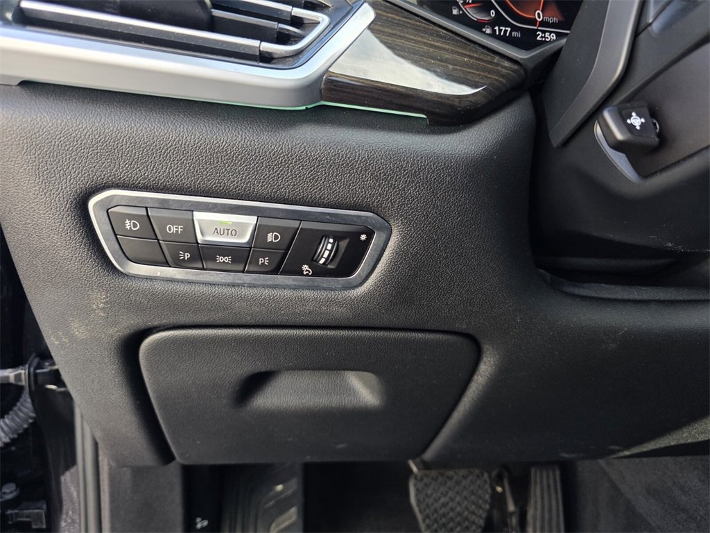 Used 2021 BMW X6 sDrive40i w/ Executive Package image 25