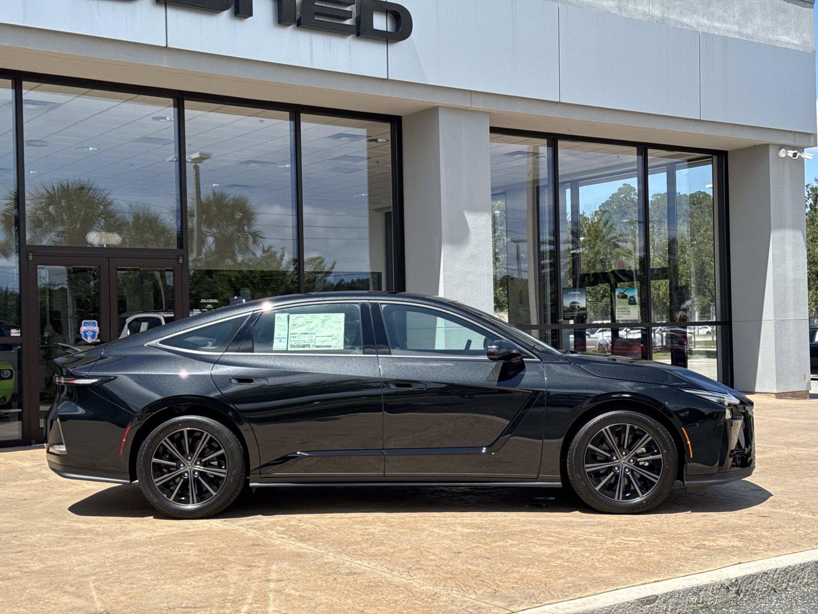 New 2026 Lexus ES 350h AWD image 2